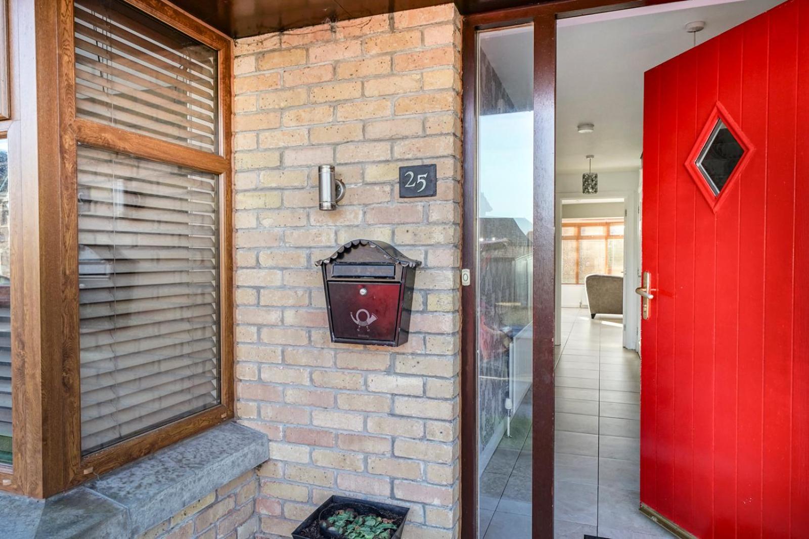 3 Bed House, Quiet Location Close To Bangor Екстериор снимка